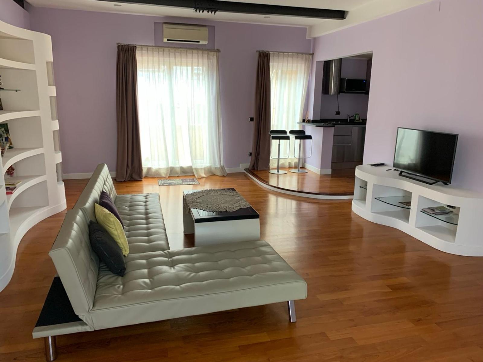 רומא Attico Loft & Rooftop Colosseo מראה חיצוני תמונה